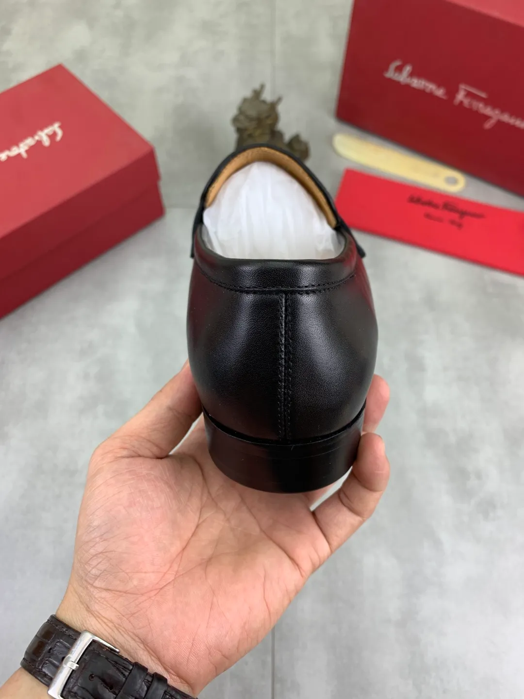 Men's Men's Shoes 💰P560💰[New Style] Water-dyed Niuli 🆘[Salvatore Ferragamo] Ferragamo's latest casual business leather shoes for men! Listed simultaneously! The fabric is made of specially imported original calfskin, the lining is made of imported water-dyed cowhide, and the original combination outsole is absolutely luxurious and leads the fashion trend. Matching code: 39-44 (45 46 customized) 2️⃣ colors available